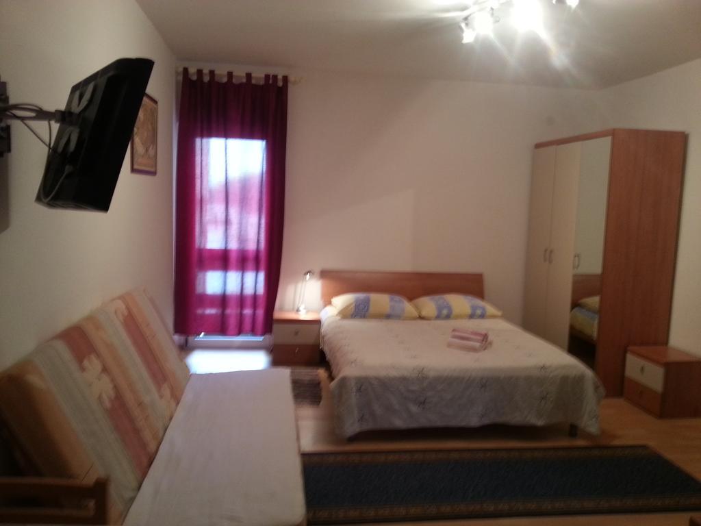 Studio Apartments Ivica プリモシュテン 部屋 写真