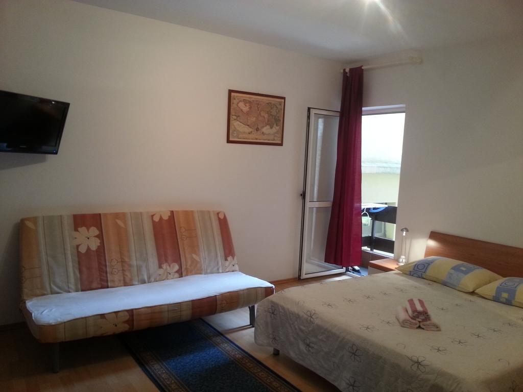 Studio Apartments Ivica プリモシュテン 部屋 写真